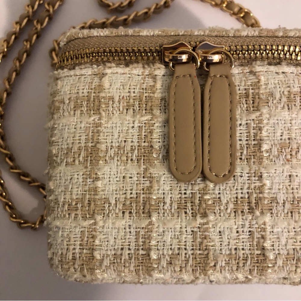 Chic Tweed Crossbody Bag - Cream and Tan - Picture 3 of 9